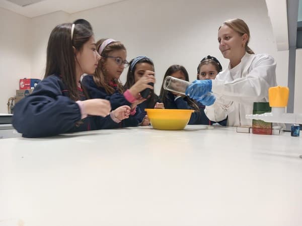 “Embaixadores da Ciência” recebem alunos de várias escolas básicas do nosso Concelho — foto 10