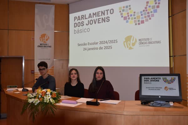 Sessões Escolares do Parlamento dos Jovens 2024/2025 — foto 6