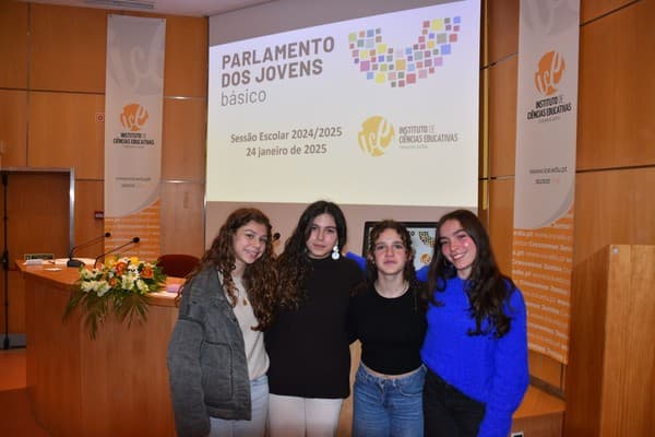 Sessões Escolares do Parlamento dos Jovens 2024/2025 — foto 5