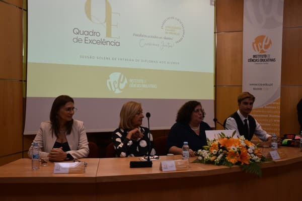 Sessão Solene de Entrega de Diplomas do Quadro de Excelência 2024/2025 — foto 8