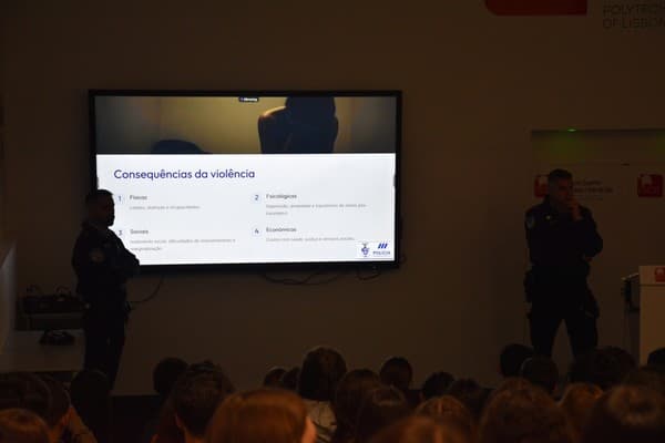 ICE recebe ação de sensibilização sobre a Violência — foto 1