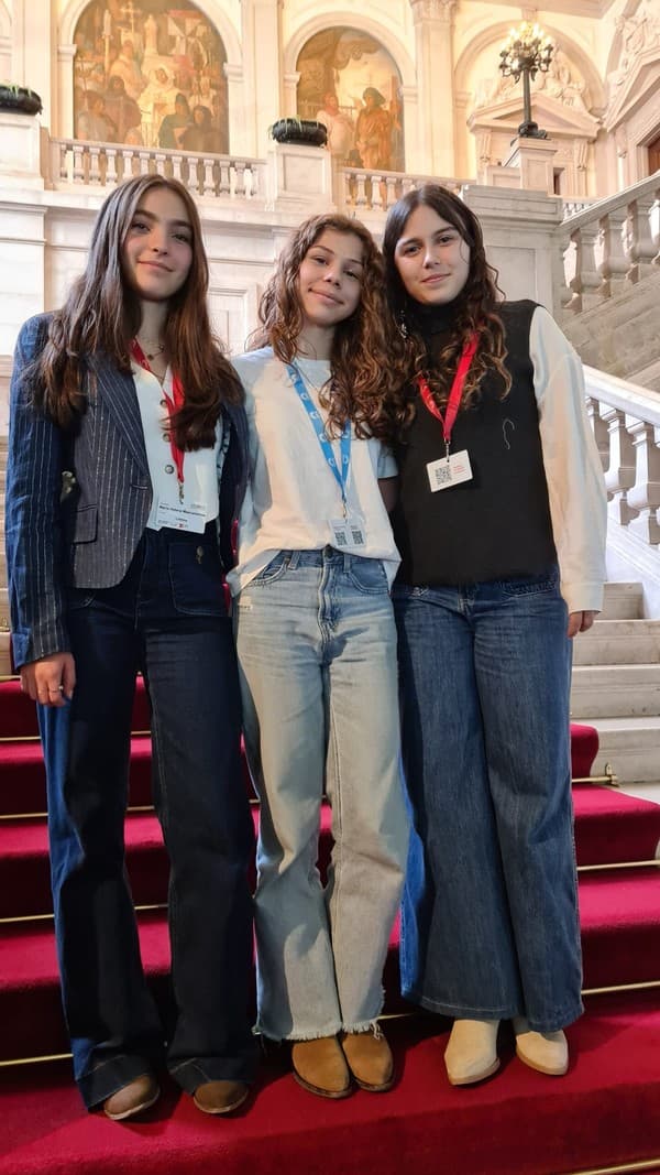 ICE representado na Sessão Nacional do Parlamento dos Jovens do Ensino Básico — foto 1