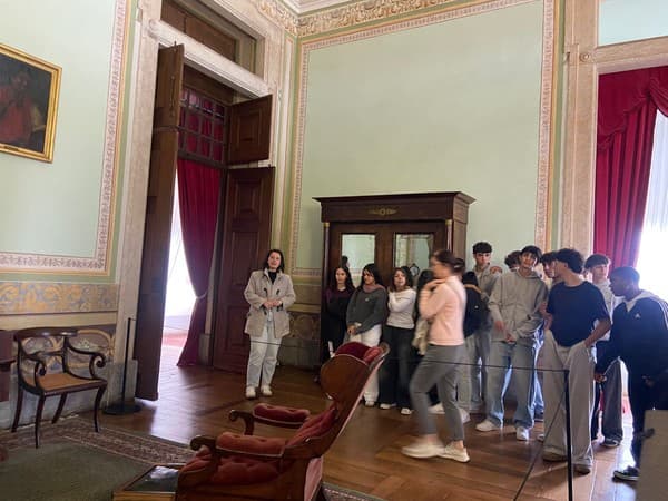 Alunos do 12.º ano visitam o Convento de Mafra — foto 13
