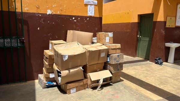 ICE entrega bens angariados pela comunidade educativa em Cabo Verde — foto 1