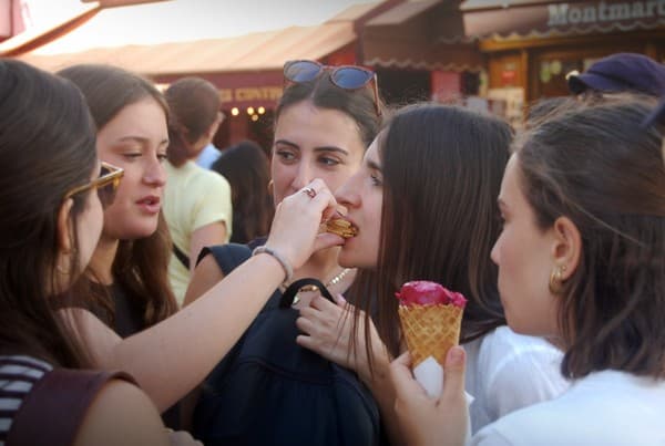 Viagem de Finalistas do 9.º ano termina com piquenique nas redondezas da icónica e tradicional zona histórica de Montmartre — foto 15