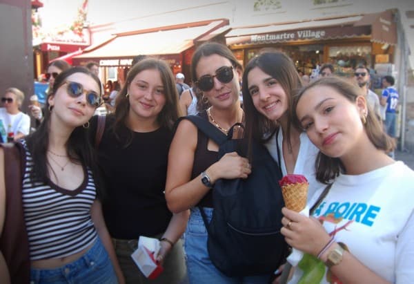 Viagem de Finalistas do 9.º ano termina com piquenique nas redondezas da icónica e tradicional zona histórica de Montmartre — foto 9