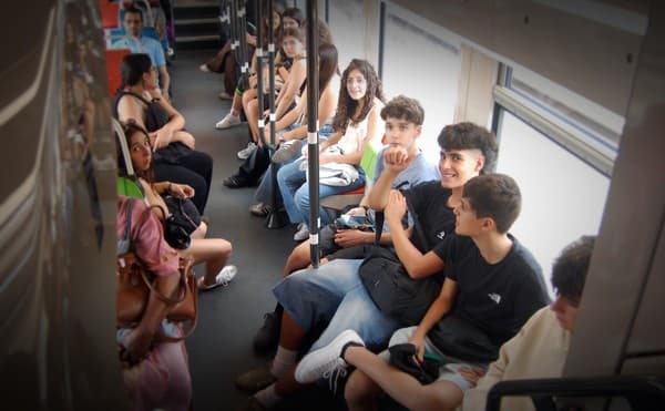 Viagem de Finalistas do 9.º ano termina com piquenique nas redondezas da icónica e tradicional zona histórica de Montmartre — foto 10