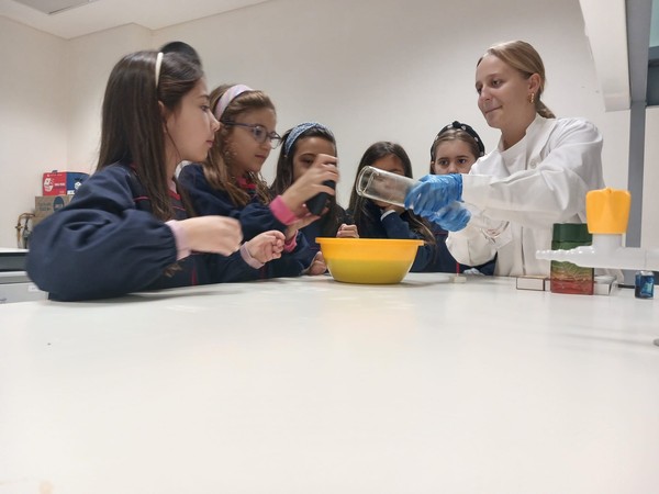 “Embaixadores da Ciência” recebem alunos de várias escolas básicas do nosso Concelho — foto 10