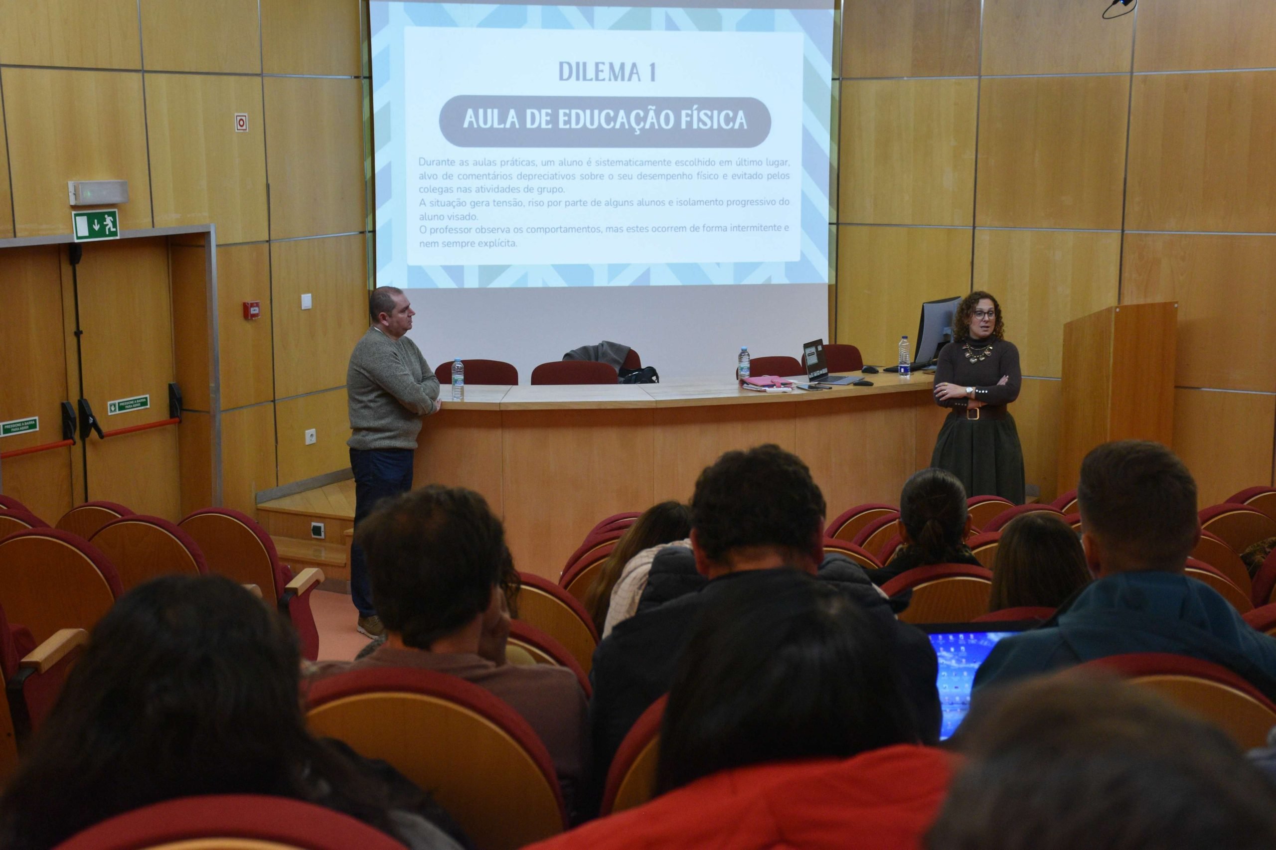 Bullying e Ciberbullying em Contexto Escolar: Desafios da Prática Docente