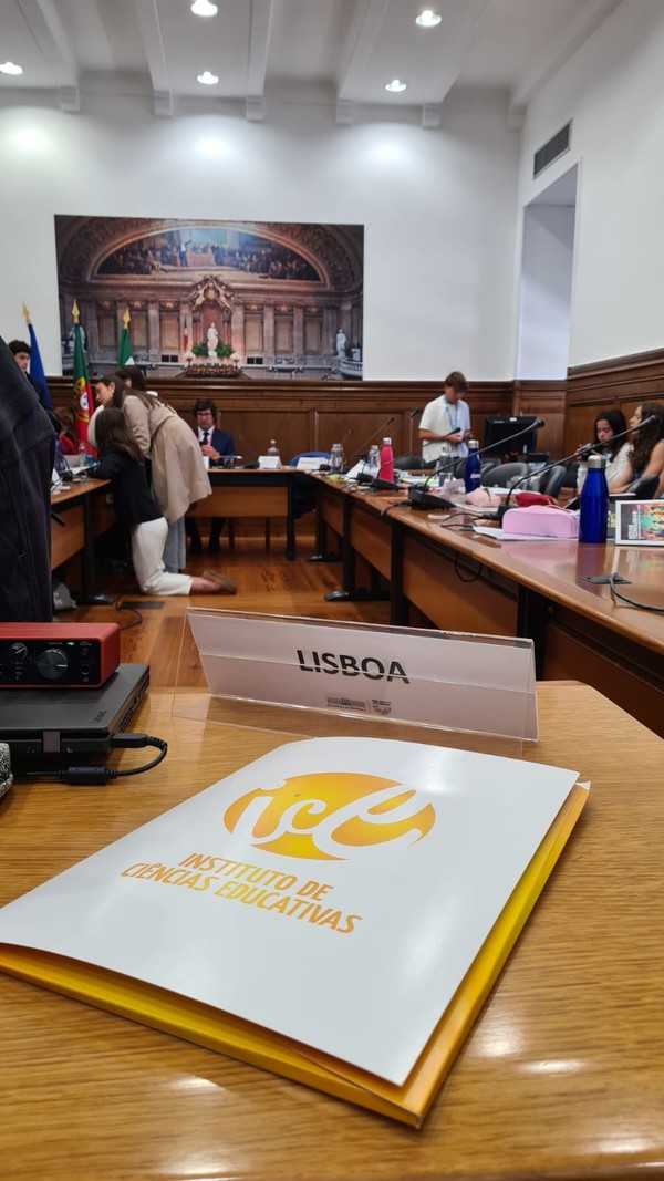 ICE representado na Sessão Nacional do Parlamento dos Jovens do Ensino Básico — foto 3