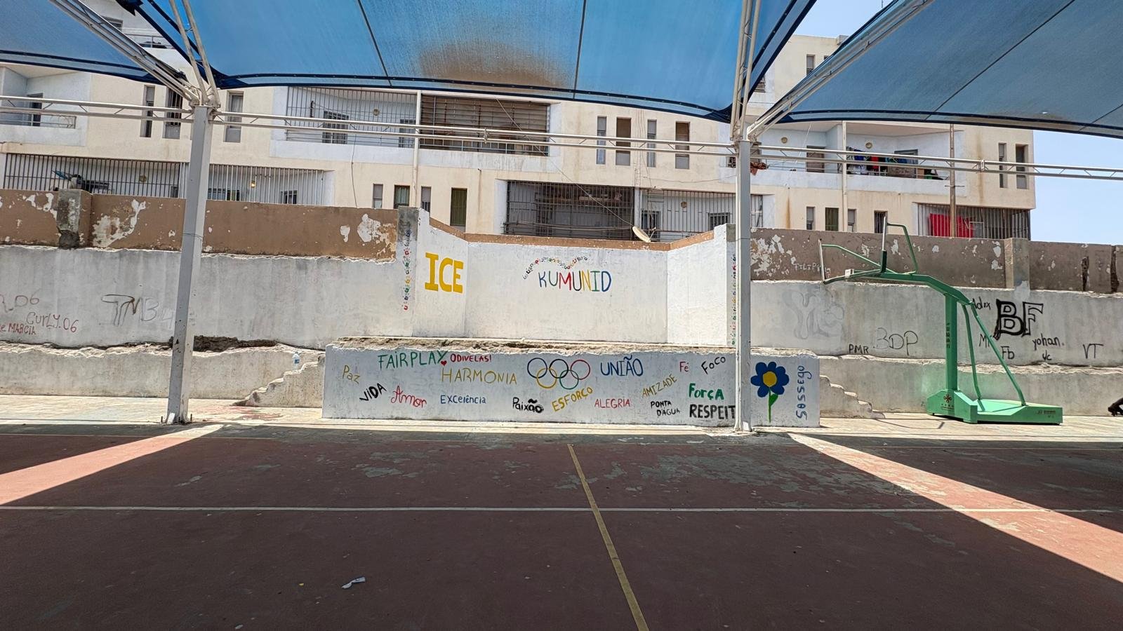 Projeto Entremundos promove reabilitação do polidesportivo da Comunidade Ponta D’Água