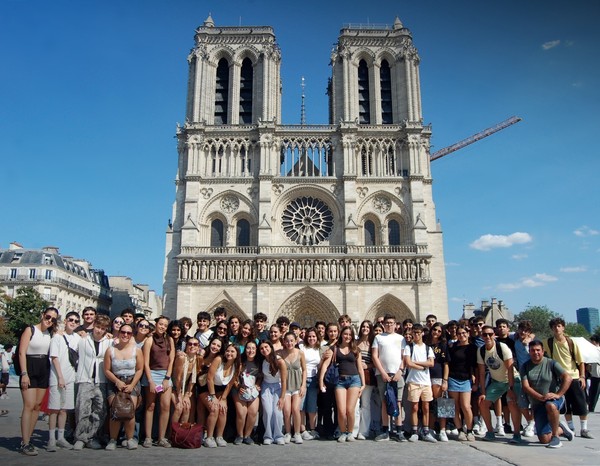 Viagem de Finalistas do 9.º ano termina com piquenique nas redondezas da icónica e tradicional zona histórica de Montmartre — foto 12